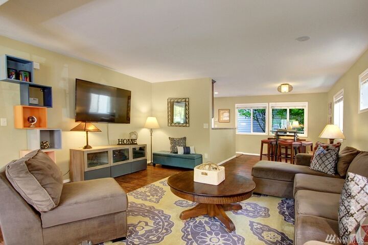 Property Photo: 7802 Fisher Ave SE WA 98065