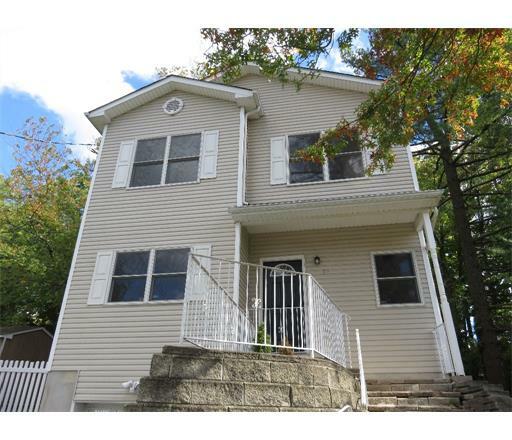 Property Photo:  92 Elmwood Avenue  NJ 08837 