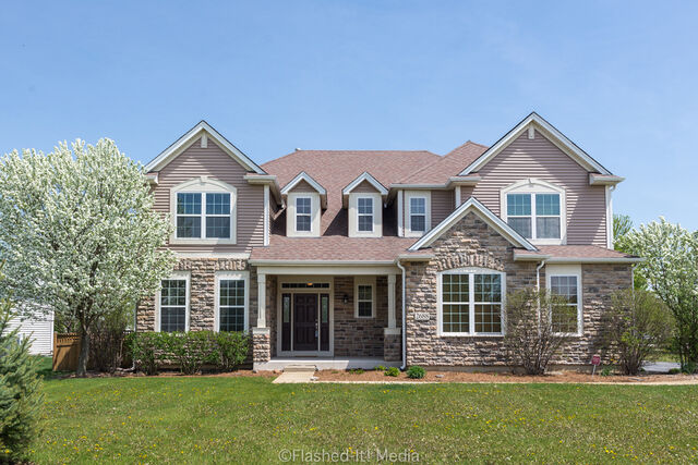 Property Photo:  2688 Moutray Lane  IL 60542 