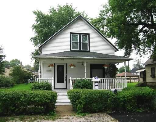 Property Photo:  