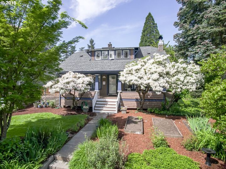 8005 SW 46th Ave  Portland OR 97219 photo