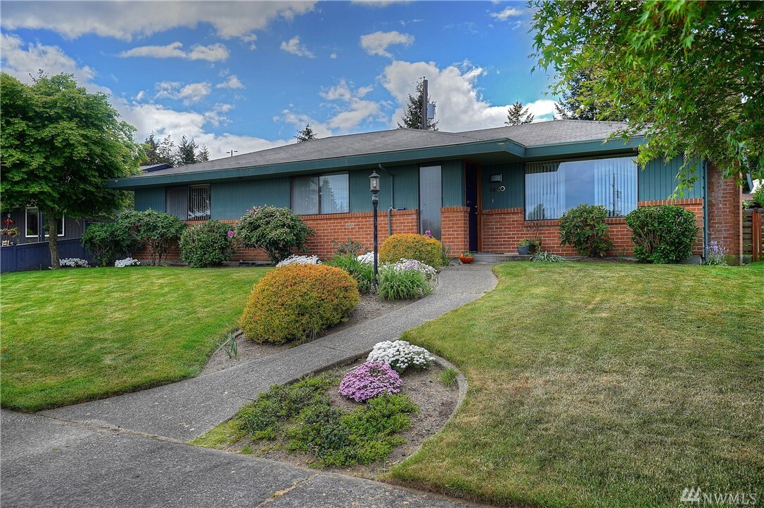 Property Photo: 1420 N Woodlawn WA 98406