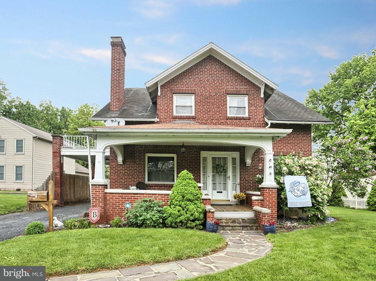 Property Photo:  205 N Main Street  PA 17545 