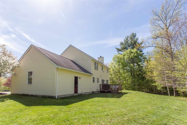 Property Photo:  20 Grove Court  NH 03032 