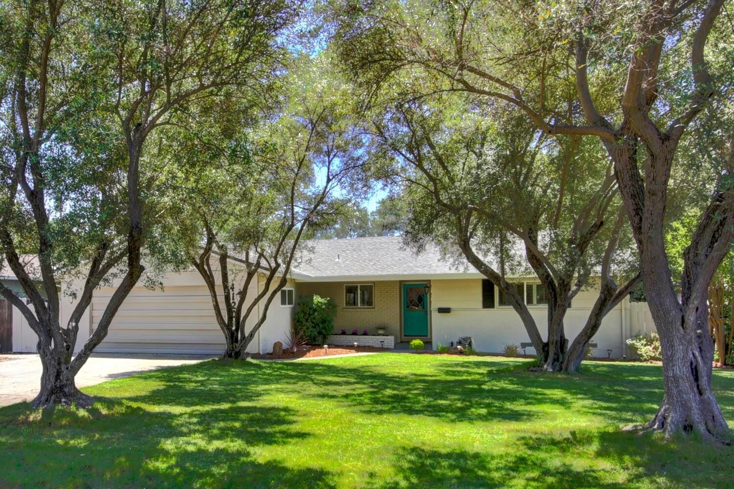 Property Photo: 4120 Boone Lane CA 95821