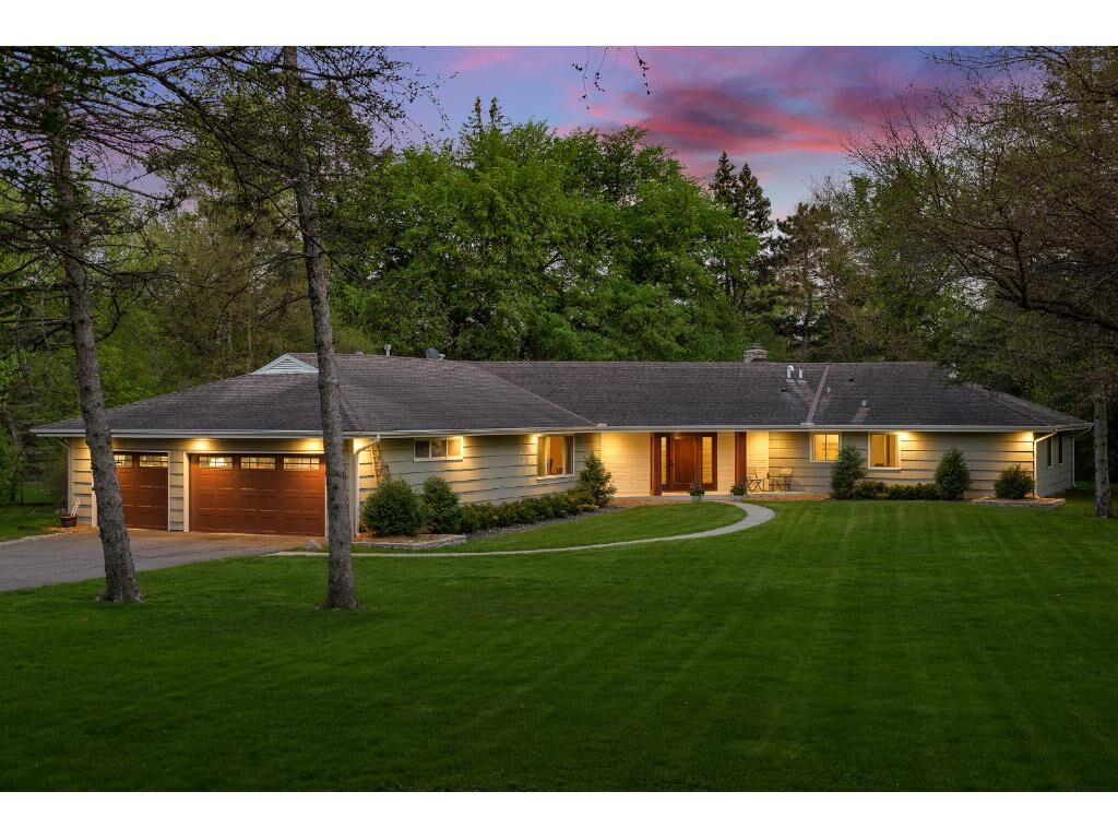Property Photo: 208 Wilshire Walk MN 55305