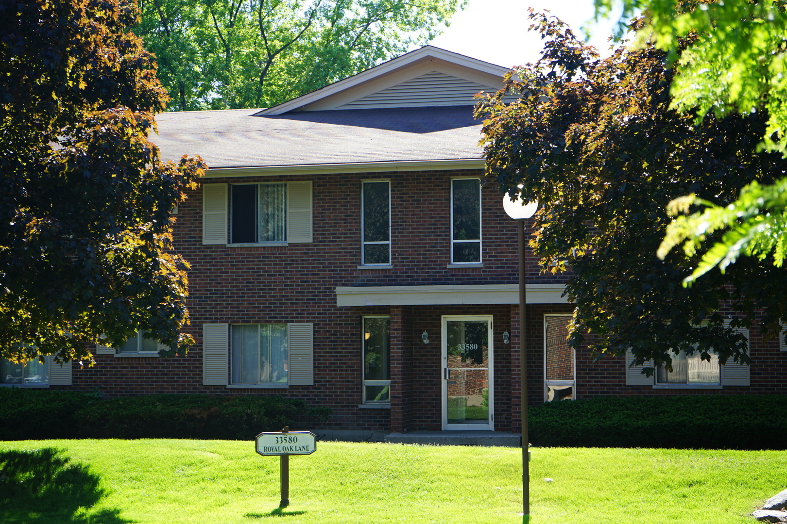Property Photo: 33580 N Royal Oak Lane 105 IL 60030