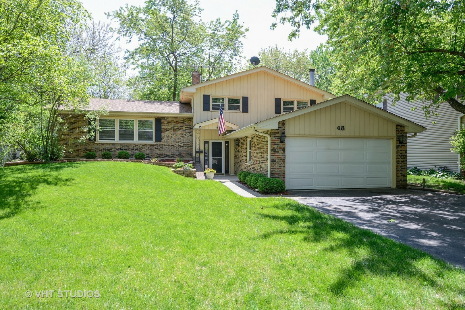 Property Photo:  48 Bluebird Lane  IL 60565 