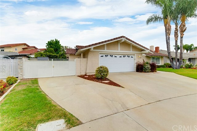 Property Photo:  405 Seminole Avenue  CA 92870 