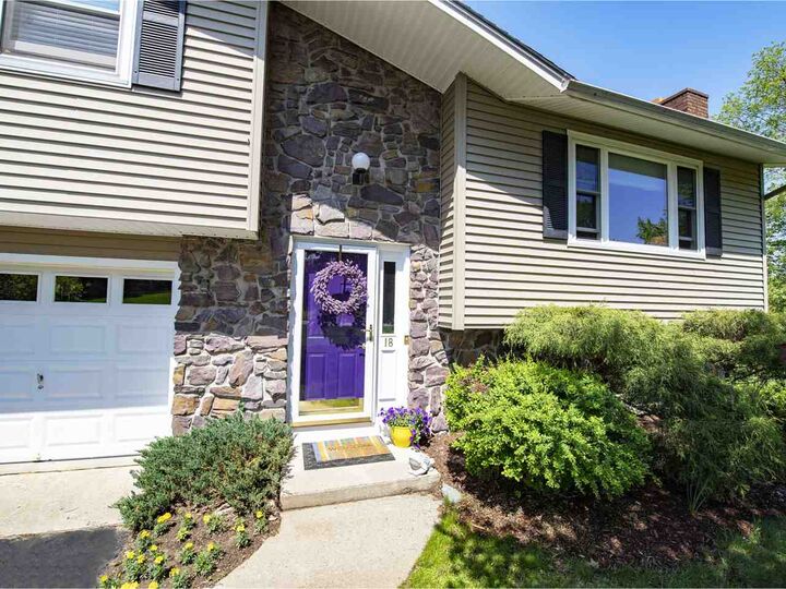 Property Photo:  18 Palmer Court  VT 05495 