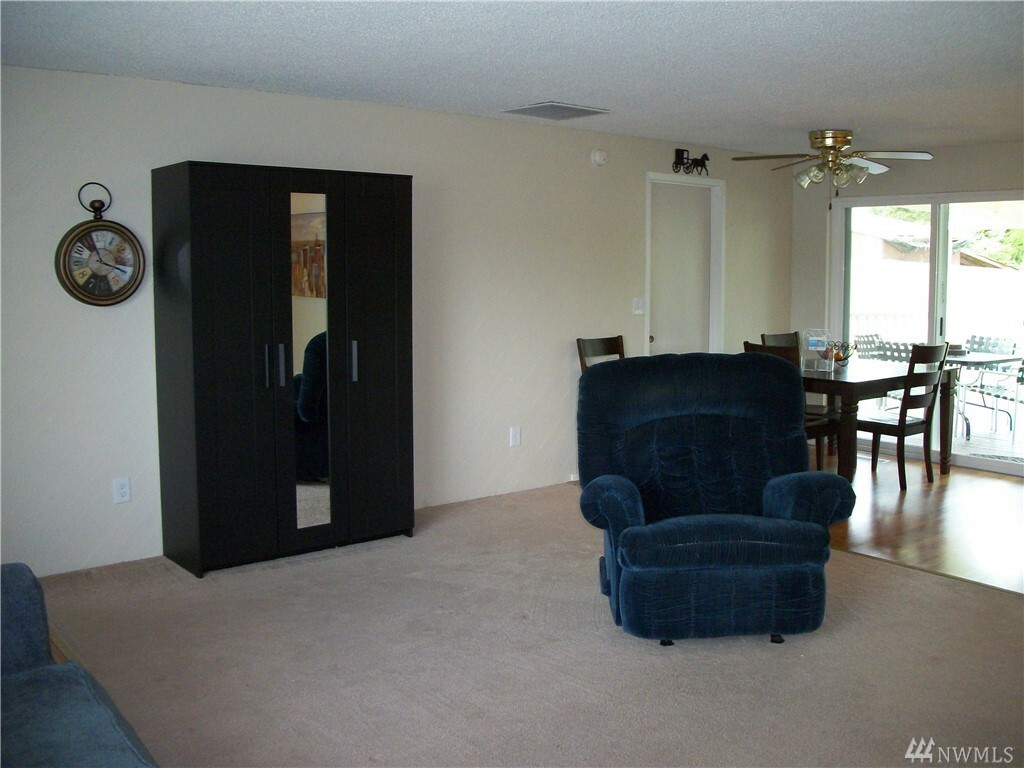 Property Photo:  920 22nd St NW  WA 98371 