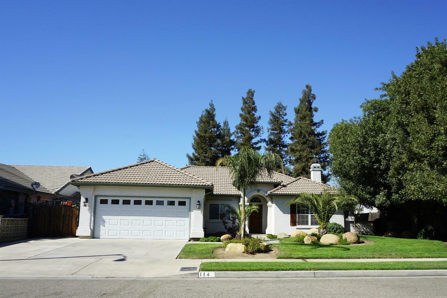 Property Photo:  114 W Dickens Avenue  CA 93274 