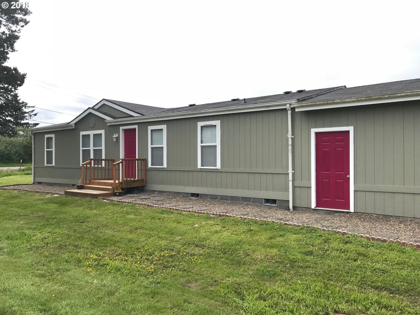 Property Photo:  390 NW Birch Ct  OR 97146 