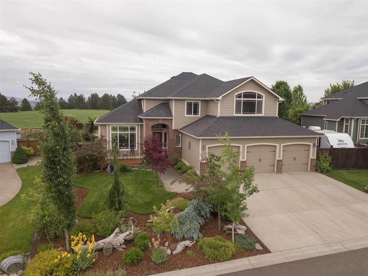 Property Photo:  1813 W Braeden Ln  WA 99208 