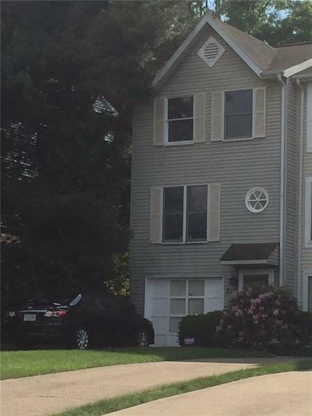 Property Photo: 215 Hawthorne Drive PA 15071