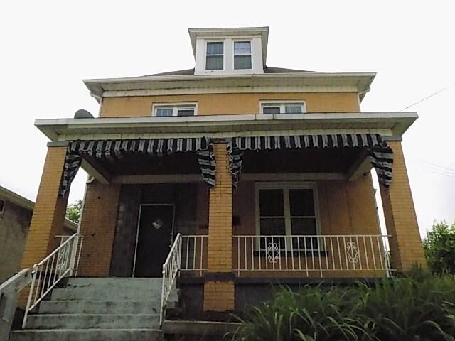 Property Photo:  2602 Main St  PA 15120 