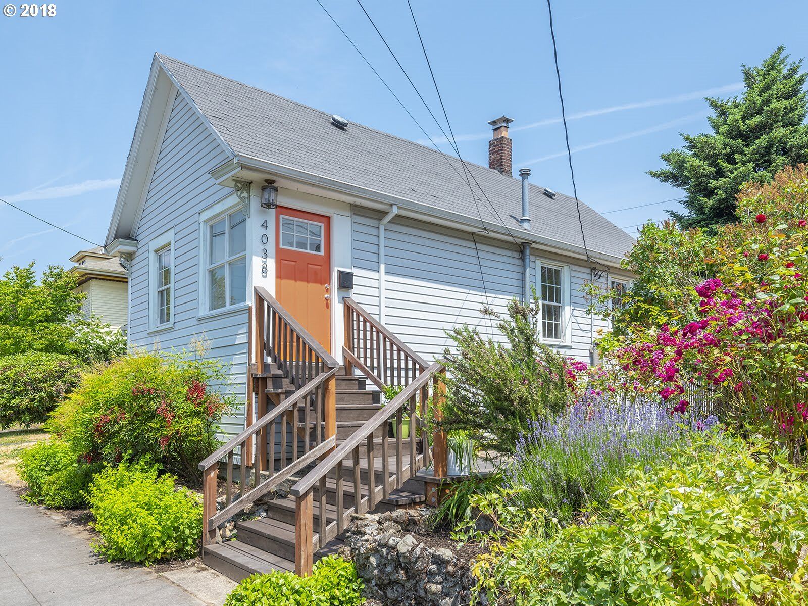 Property Photo:  4038 NE Rodney Ave  OR 97212 