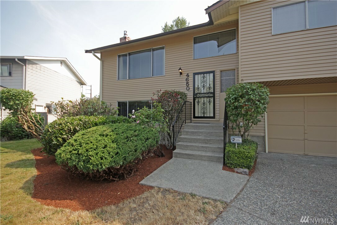 Property Photo:  4650 S 289th Place  WA 98001 