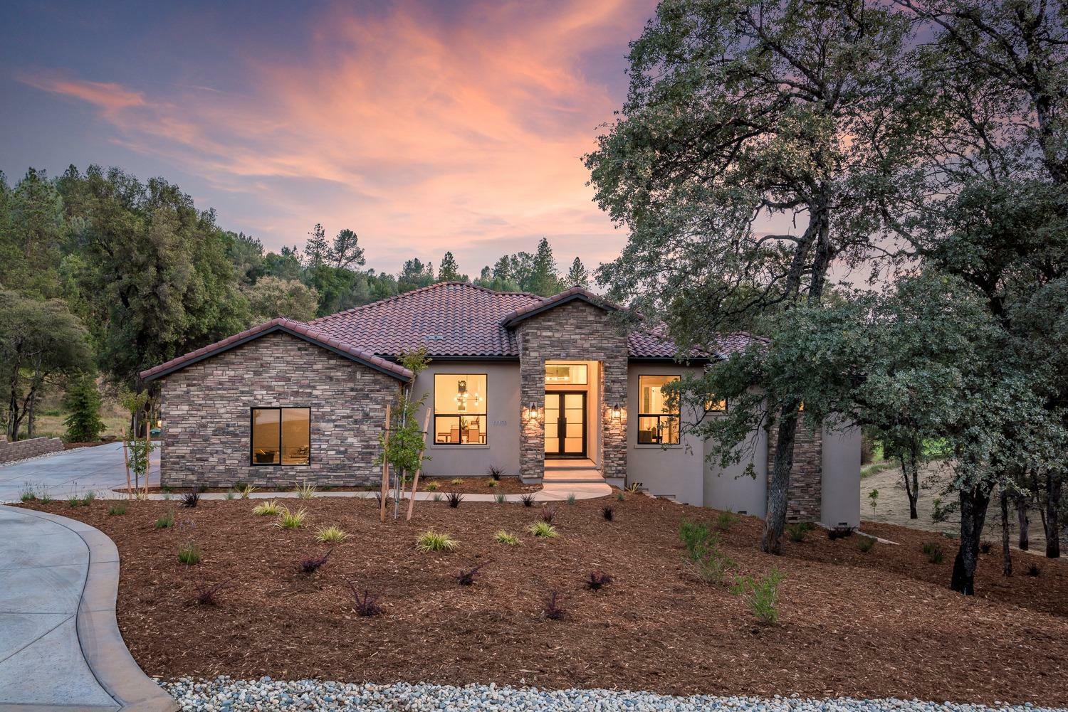 Property Photo: 13056 Austin Forest Circle CA 95602