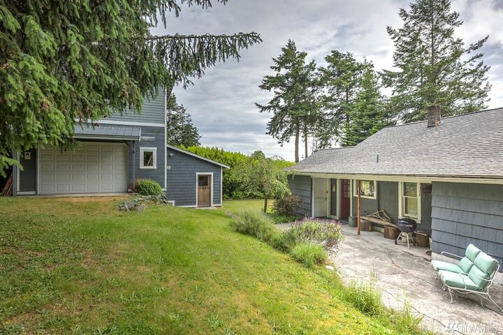 Property Photo: 1749 Northbluff Rd WA 98253