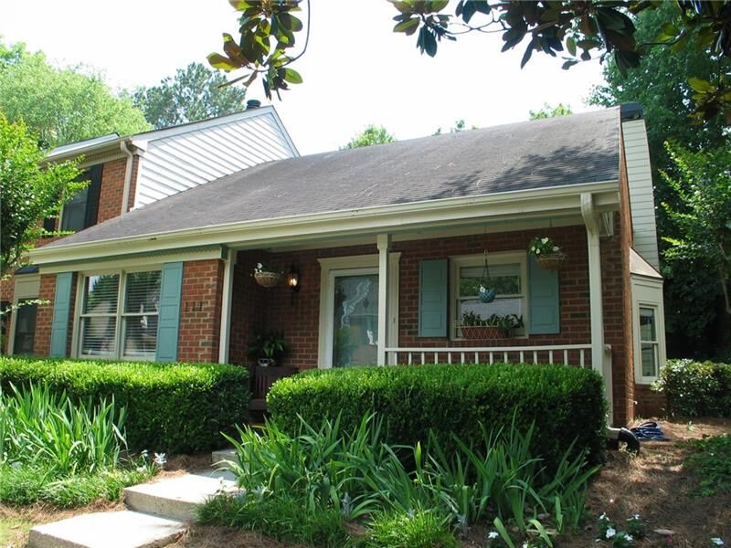 Property Photo:  111 Teal Court   30076 