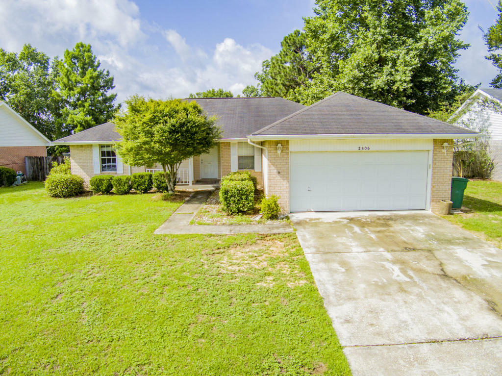 Property Photo:  2806 Mohican Way  FL 32539 