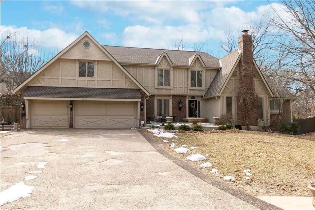 Property Photo: 10752 Larsen Street KS 66210