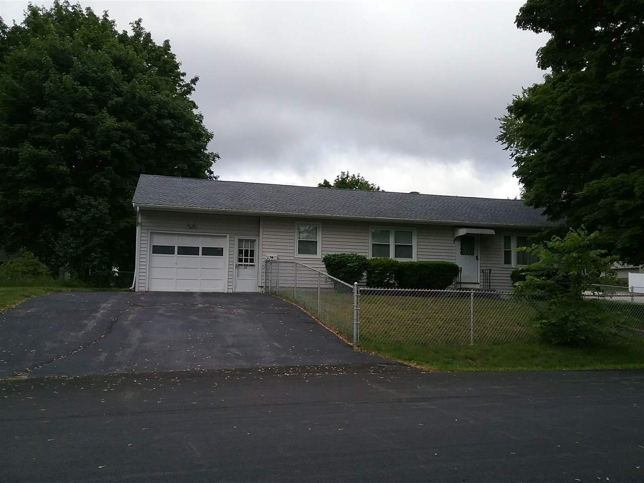 Property Photo:  34 Bates Drive  NH 03064 