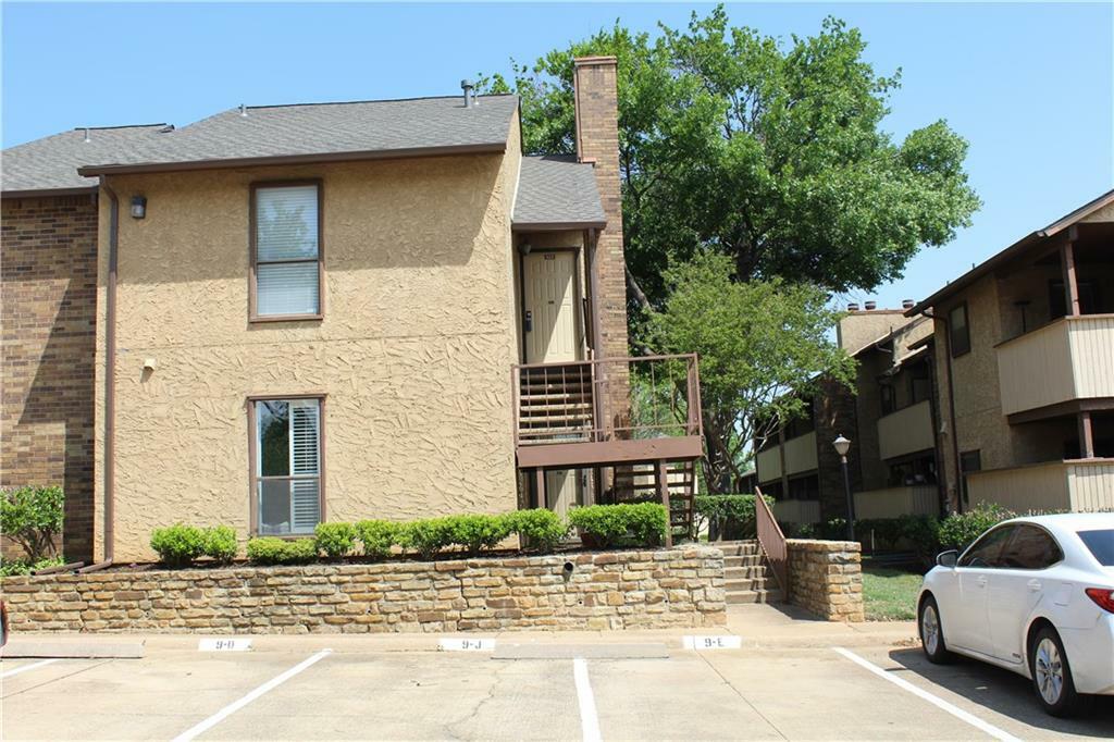 Property Photo:  1901 Cloisters Drive 925  TX 76011 