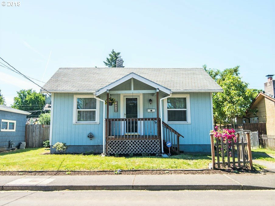 Property Photo:  9920 SE Reedway St  OR 97266 