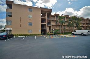 Property Photo: 3048 E Sunrise Lakes Dr E 310 FL 33322