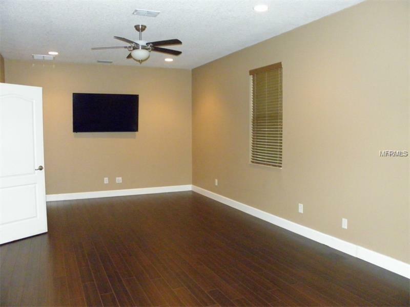 Property Photo:  3208 Curving Oaks Way  FL 32820 