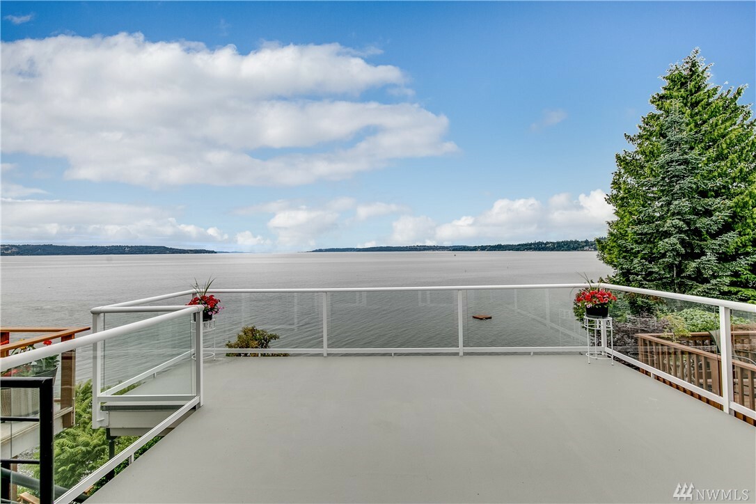 Property Photo:  306 SW 292nd St  WA 98023 