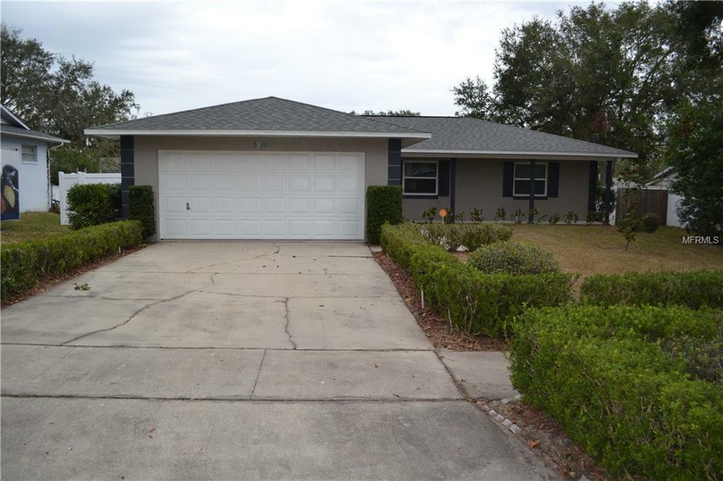 Property Photo:  2705 Knollwood Trail  FL 32726 