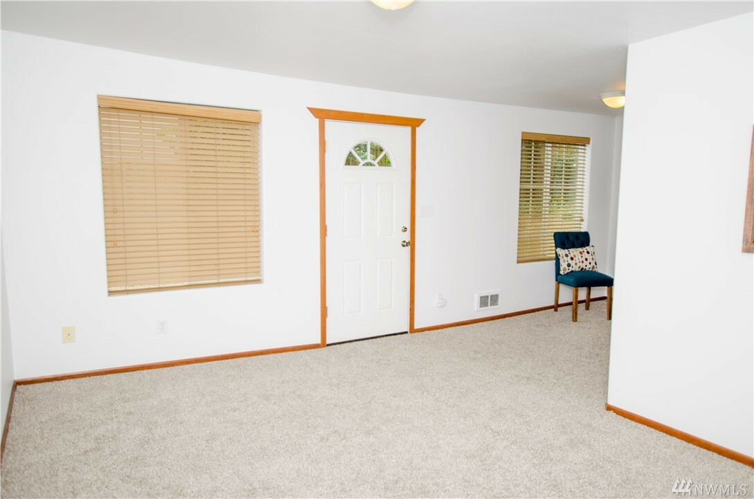 Property Photo:  1529 N Montgomery Ave  WA 98312 