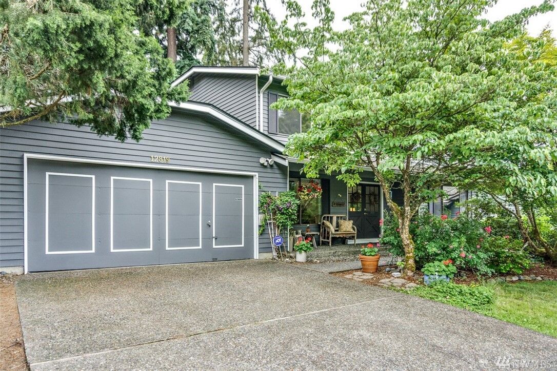 Property Photo:  12819 NE 110th Ct  WA 98033 