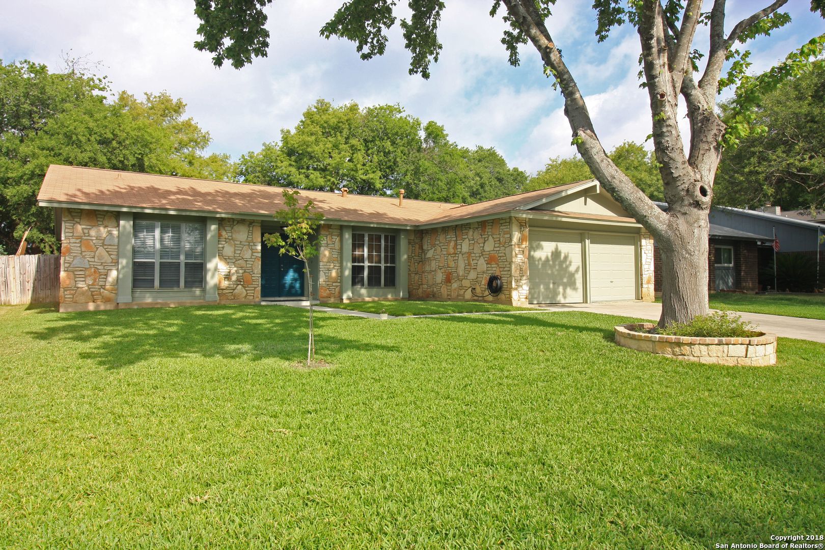 Property Photo: 11811 Abbottswood St TX 78249