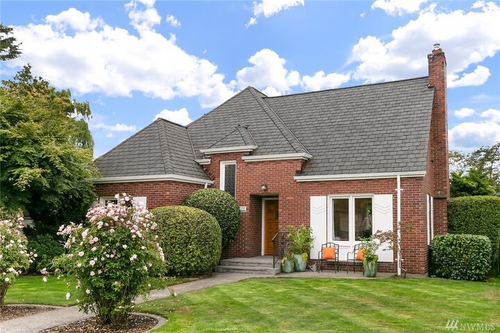 2599 Crestmont Place W  Seattle WA 98199 photo