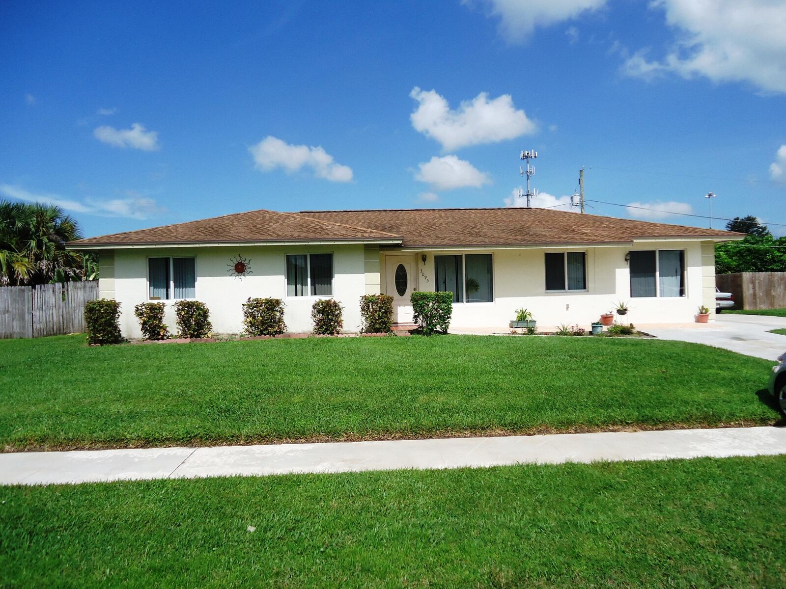 Property Photo: 3095 Pebble Beach Drive FL 33467