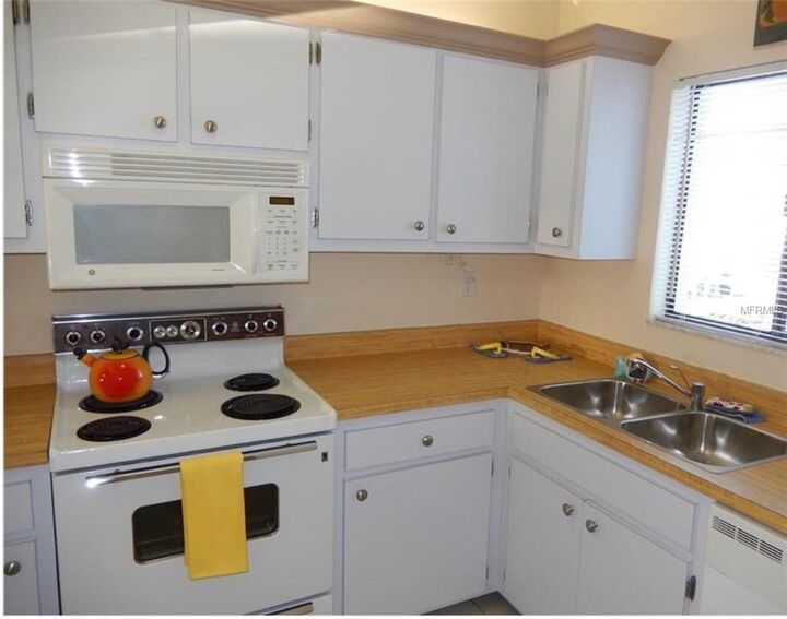 Property Photo: 1624 Stickney Point Road 24-301 FL 34231