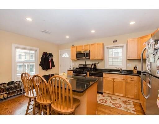 Property Photo:  20 Plainfield St 20  MA 02130 