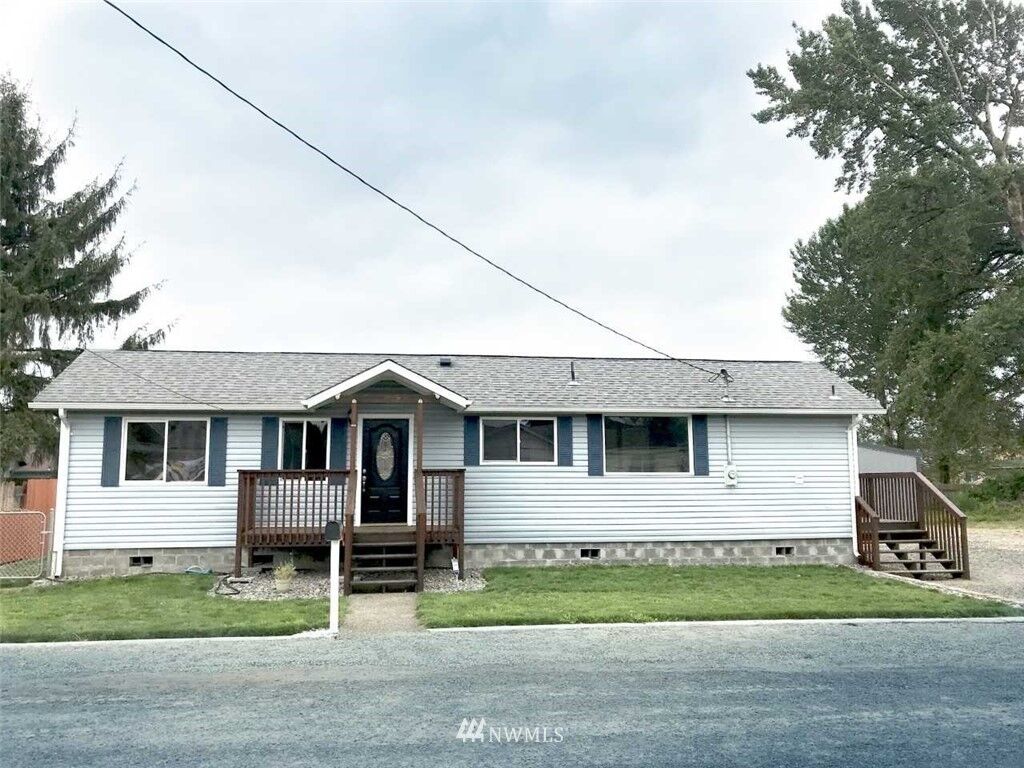 Property Photo: 809 S 11th WA 98626