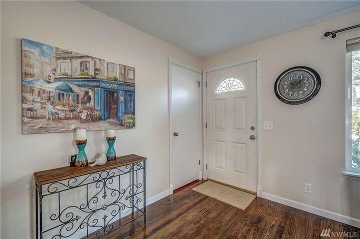 Property Photo: 30463 4th Ave S WA 98003