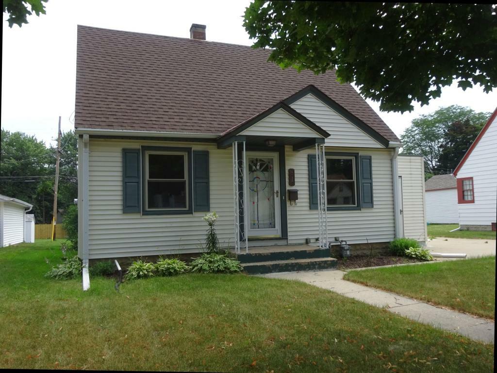 Property Photo: 2818 S 88th St WI 53227