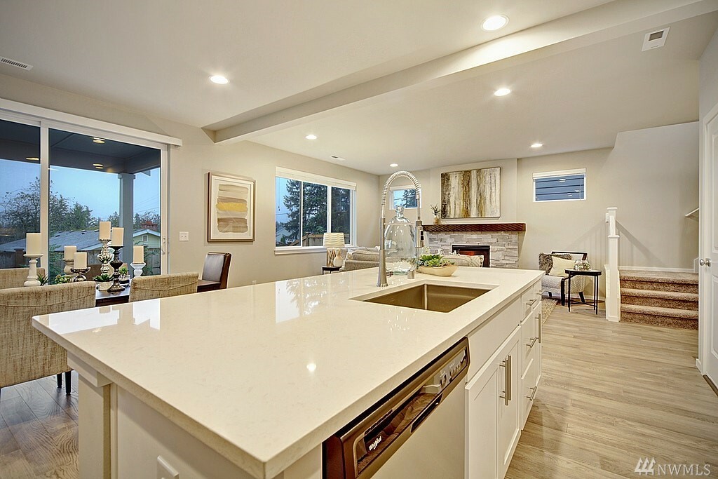 Property Photo: 24621 96th Ave S WA 98030