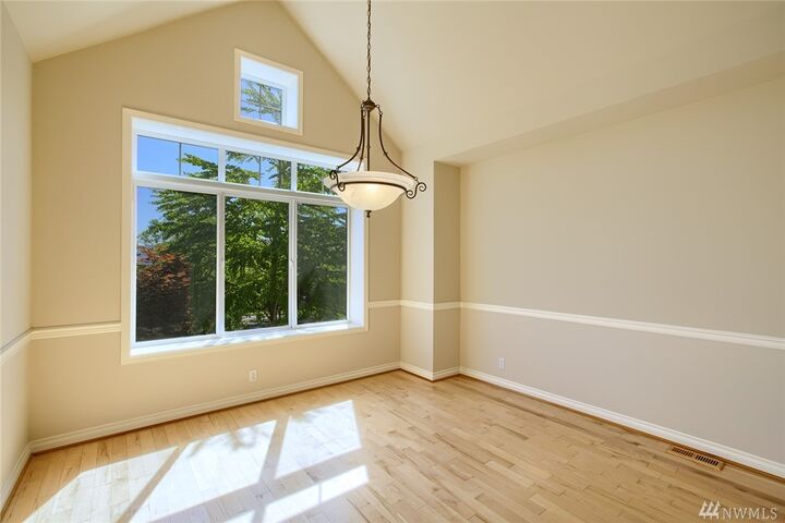 Property Photo: 851 Bear Ridge Dr NW WA 98027