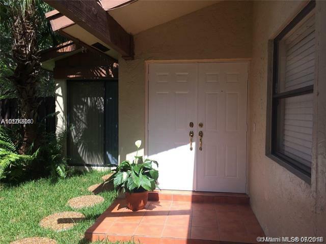 Property Photo:  13040 SW 108th St Cir  FL 33186 