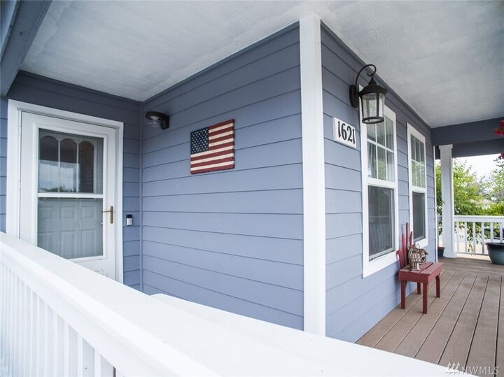 Property Photo:  1621 SW Rock Rose Dr  WA 98277 