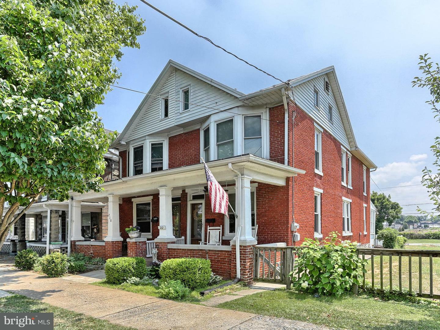 Property Photo:  212 Herman Avenue  PA 17043 