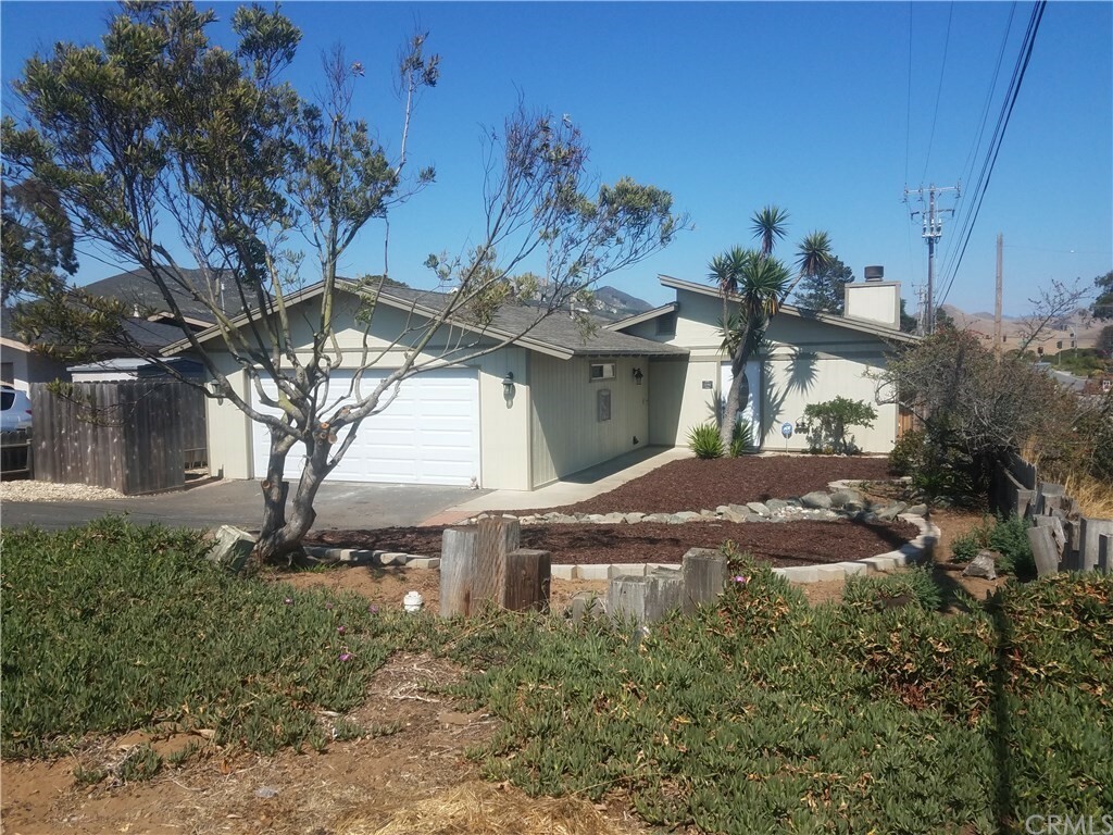 Property Photo:  1194 16th Street  CA 93402 